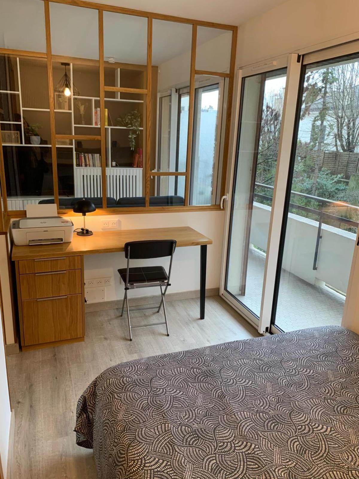 Avec Balcon, Proche De Paris Equipe Apartment *